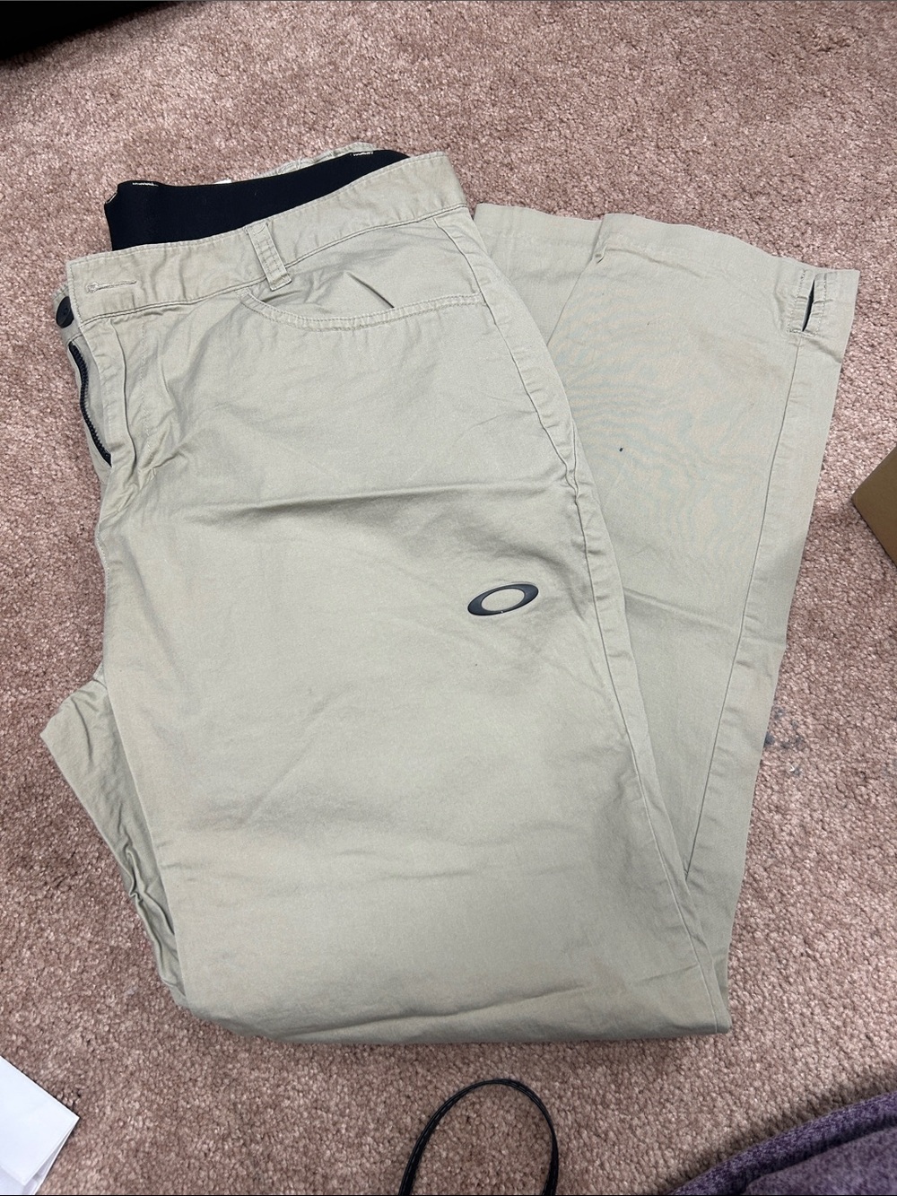 Set- Oakley Men's Performance Chinos-  binFlot5 regular fit - Picture 2 of 6